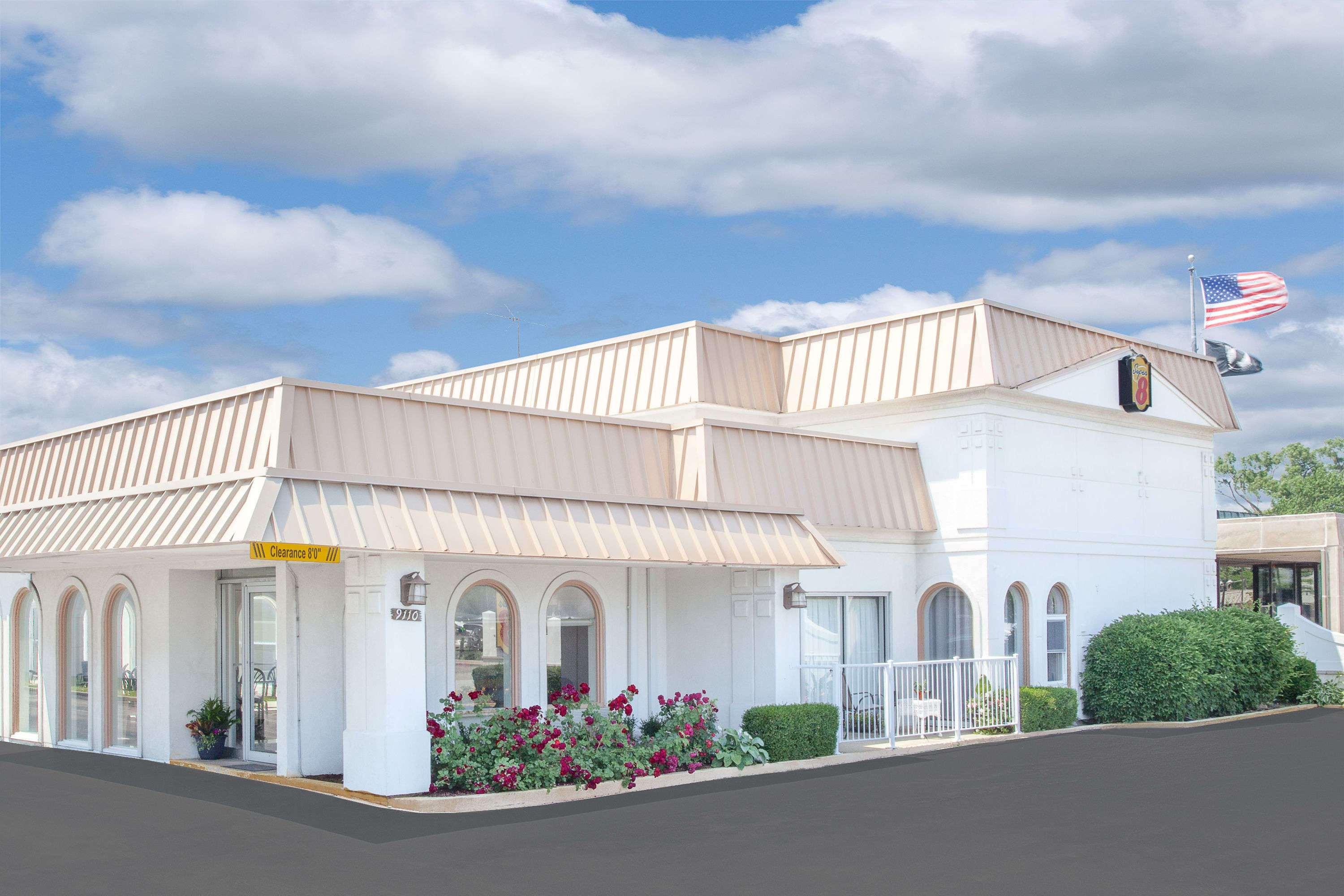 Super 8 By Wyndham Morton Grove/chicago Morton Grove