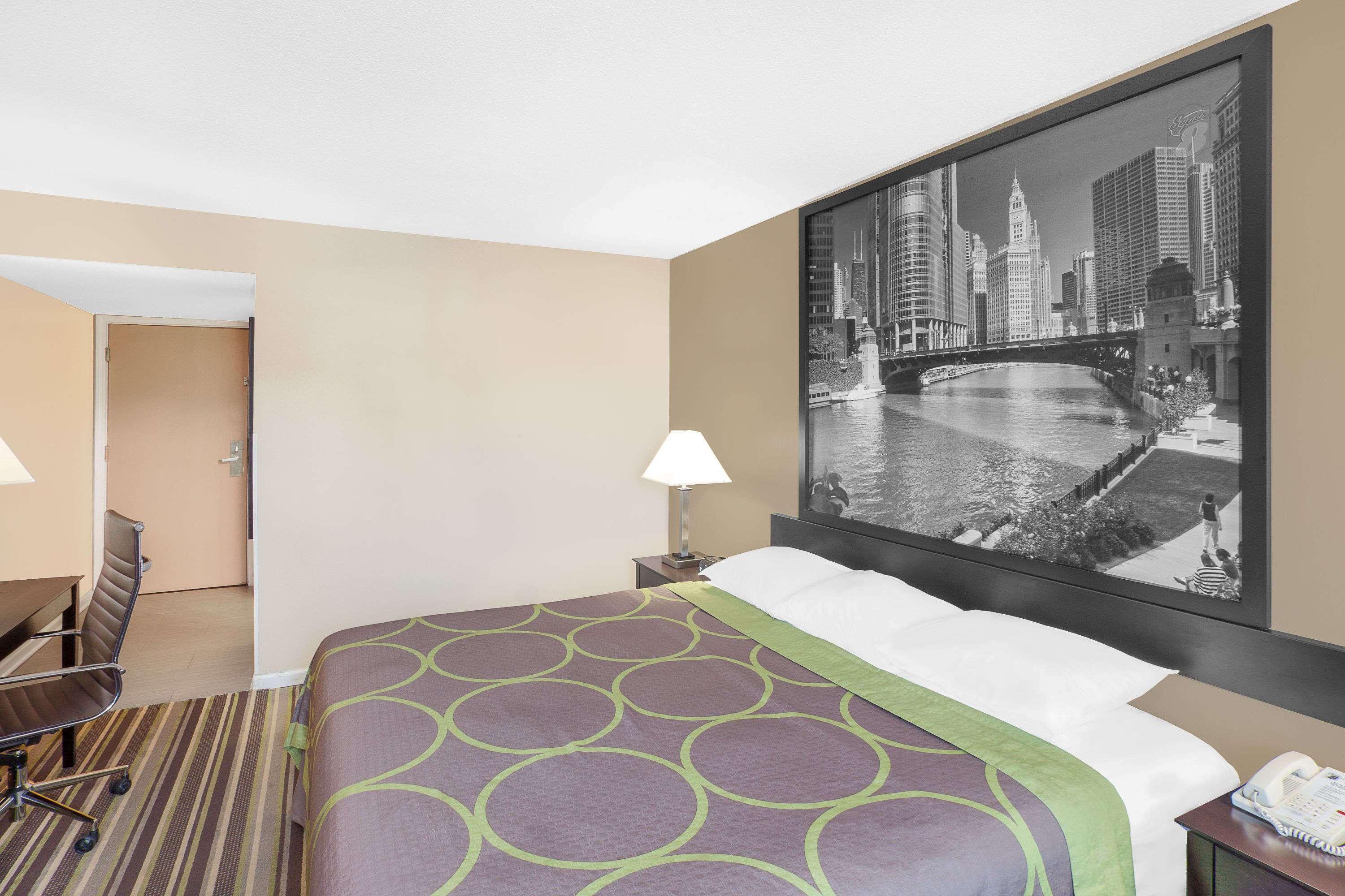 Super 8 By Wyndham Morton Grove/chicago Morton Grove